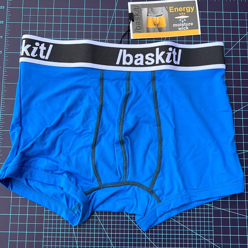 NWT S Baskit low-rise trunks energy moisture wick